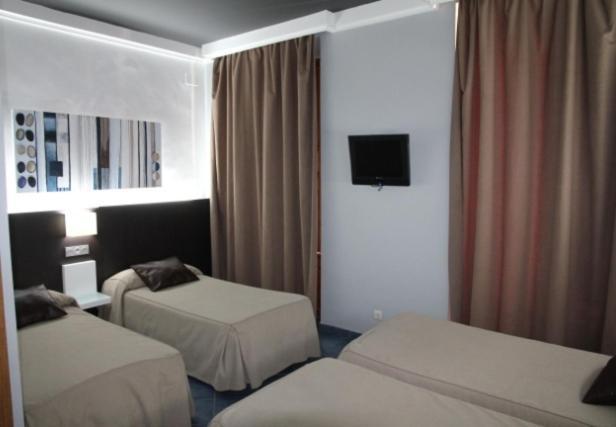 Hostal Plaza Ruiz Ceuta Quarto foto